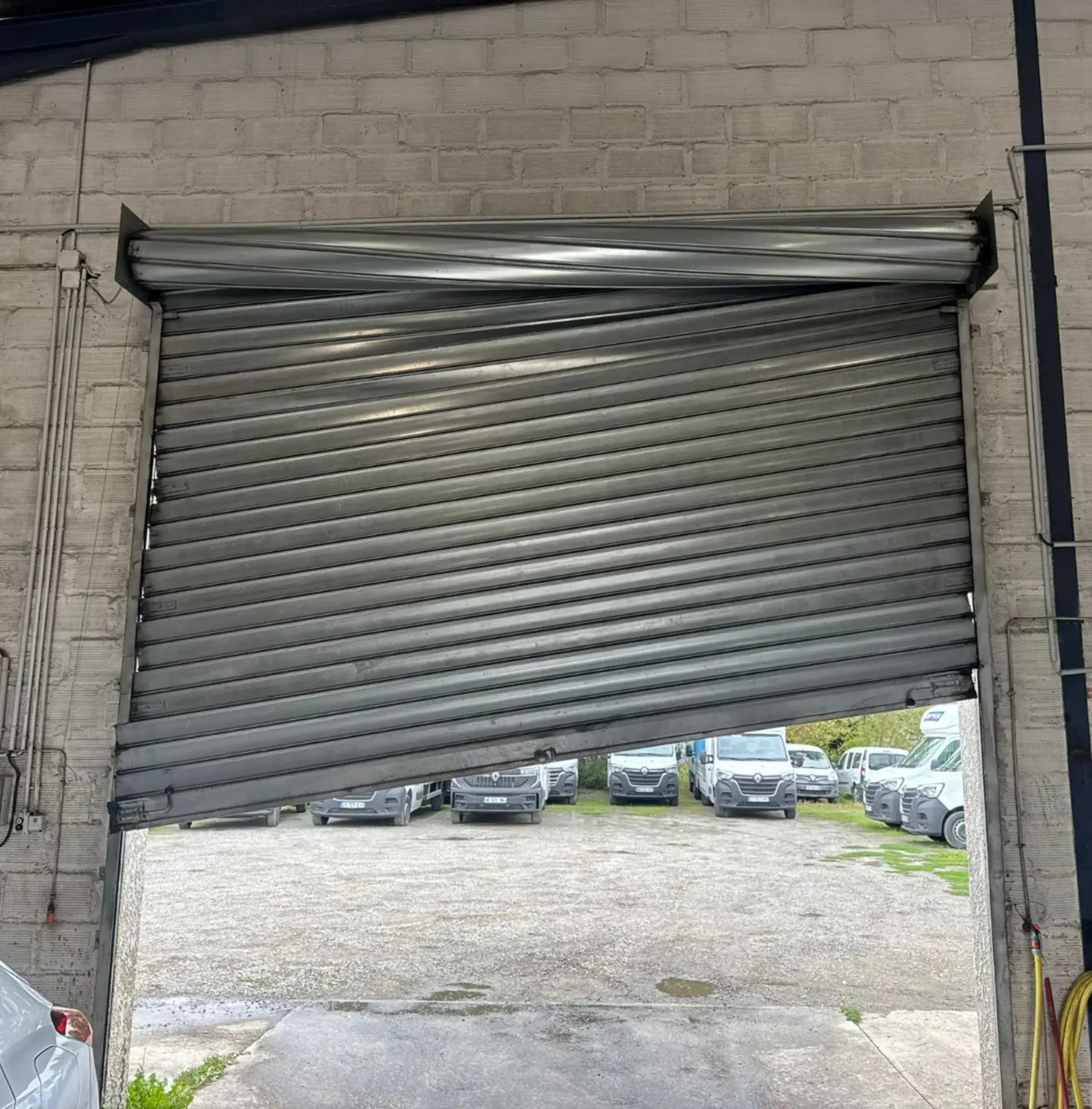 Reparation rideau metallique apres effraction Corbeil-Essonnes